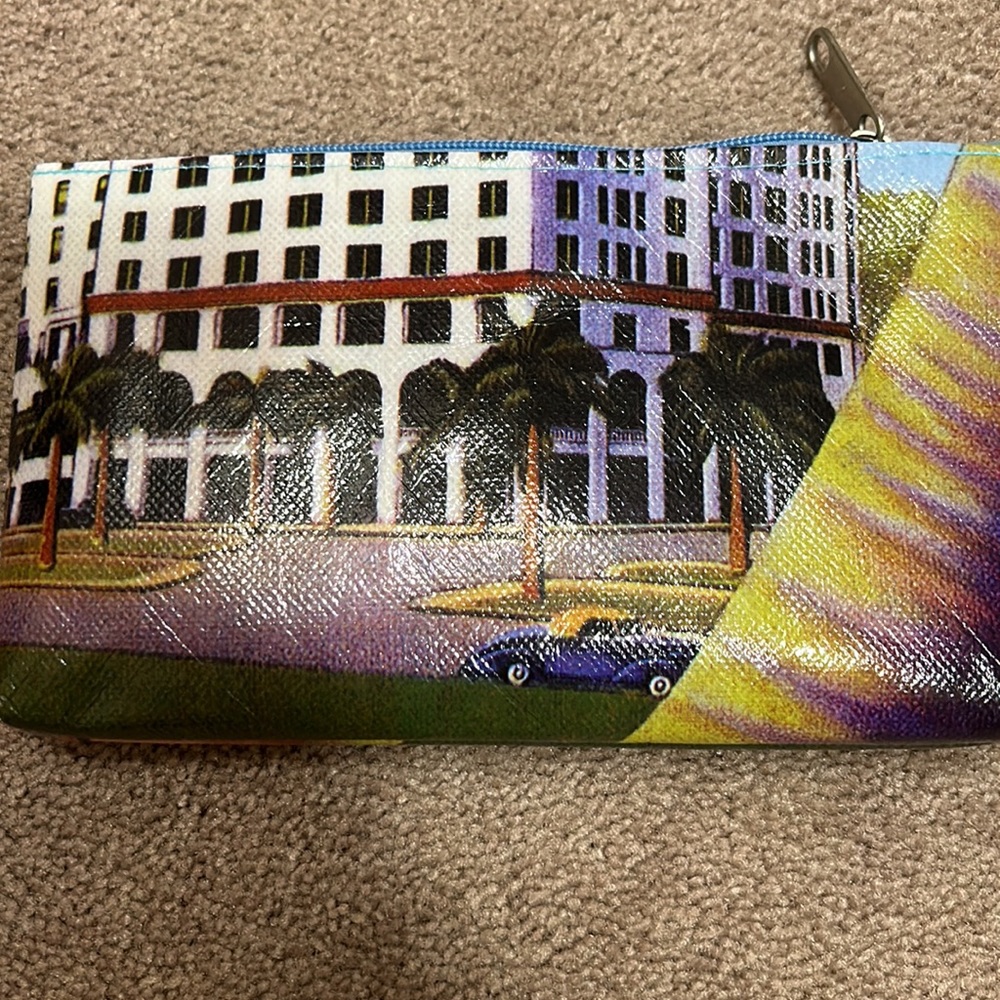 Women’s travel pouch - Picture 2 of 3